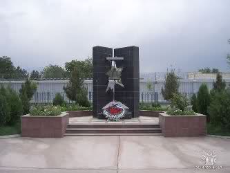 Памятники оставшиеся на Афганской земле.